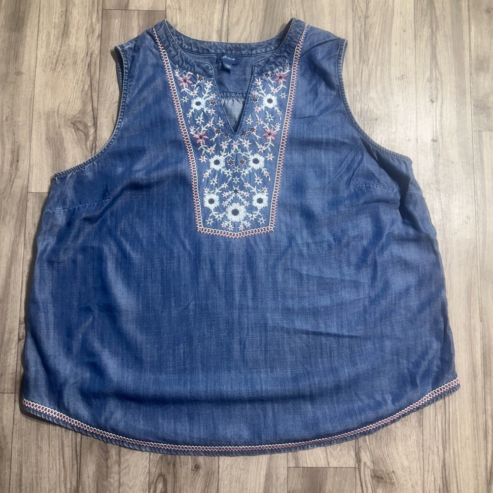 Till Denim Chambray Sleeveless Top Women's Size XL Floral
Embroidered Boho - Picture 9 of 11